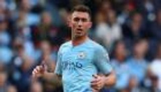 لابورت يكمل مثلث الدفاع الفرنسي في برشلونة