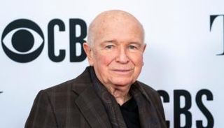 الكاتب المسرحي الأمريكي تيرينس ماكنالي