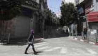 شوارع خاوية ومحال مغلقة.. بدء حظر التجوال في فلسطين لمواجهة كورونا
