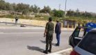 وحشية إسرائيل.. إلقاء فلسطينيين في الشارع خشية كورونا