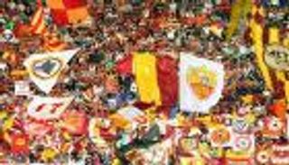 روما يدعم أعضاءه المسنين في مكافحة كورونا