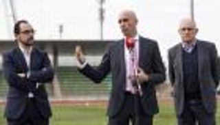 المنتخب الإسباني يضحي بفندقه لمحاربة كورونا