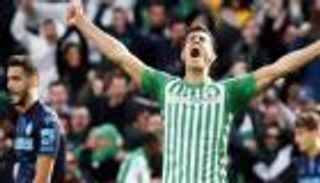 عيسى ماندي يُثير الجدل حول مستقبله مع بيتيس