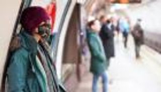 مسؤولو صحة ببريطانيا: ثلث المصابين بكورونا بلا أعراض