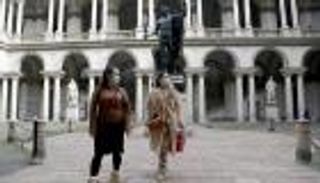 سويسرا تسجل 36 وفاة و1447 إصابة جديدة بكورونا في 24 ساعة