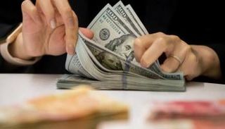 عملات ورقية فئة 100 دولار