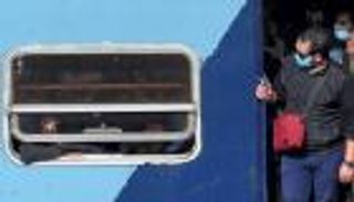 مصر تضاعف مدة العزل المنزلي للعائدين من الخارج