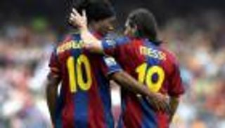 كيف تغلب ميسي على رونالدينيو في "توقف كورونا"؟