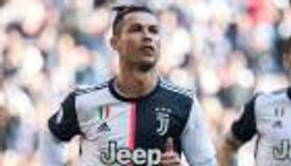 رونالدو يمنح يوفنتوس الضوء الأخضر لتخفيض الرواتب