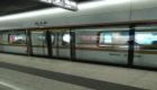 مترو "ووهان" الصينية يعود للعمل بعد توقف شهرين جراء كورونا