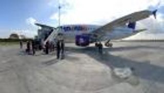 أزمة كورونا.. "آير كايرو" تعيد 300 مصري من بريطانيا