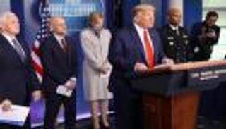 ترامب لجنرال موتورز: هجرتم مصنعا بغباء.. افتحوه فورا وصنعوا أجهزة تنفس