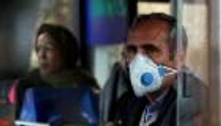 معارض إيراني ينتقد تقاعس النظام في مواجهة كورونا