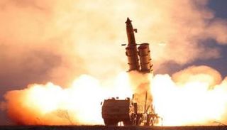 عملية إطلاق صواريخ بكوريا الشمالية - أرشيفية