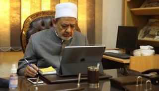 شيخ الأزهر يعقد اجتماعاً "عن بعد" بسبب كورونا