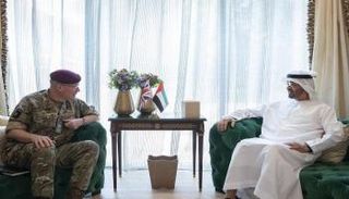 الشيخ محمد بن زايد آل نهيان والفريق السير جون لوريمر
