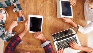 شركات الإنترنت في بريطانيا تلغي الحد الأقصى للبيانات 