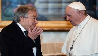 البابا فرنسيس وأنطونيو جوتيريس - رويترز