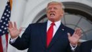 ترامب يحذر من عدد وفيات هائل بكورونا