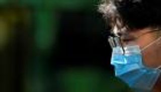 أستراليا تحظر التجمعات في بؤرتي كورونا