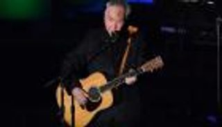 مضاعفات كورونا تحاصر المغني الأمريكي جون براين