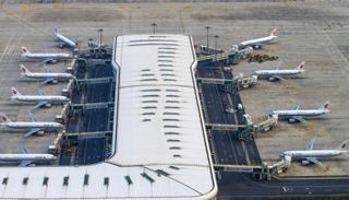 أسطول طائرات على الأرض - أرشيفية