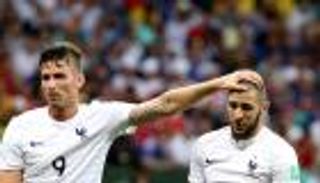 بنزيمة يسخر من "خليفته" جيرو بـ"فورمولا 1"