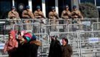 السجون التركية تهدد المعتقلين بمخالطة مرضى "كورونا"