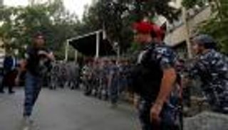 "السوار الإلكتروني" ينقذ سجون لبنان من رعب كورونا