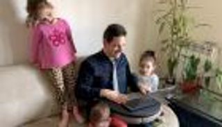 كيف تتعامل مع طفلك أثناء الحجر المنزلي؟