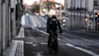 فرنسا ترجئ قضية "شارلي إيبدو" ضمن إجراءات كورونا