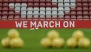 كورونا ينقل القمم الكروية إلى العالم الافتراضي