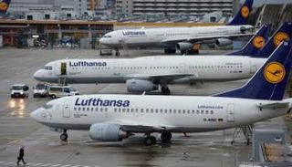 طائرات تتبع شركة لوفتهانزا الألمانية