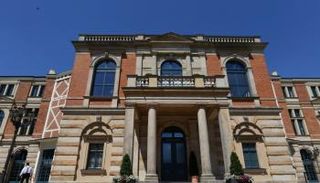 مسرح مهرجان بايروت