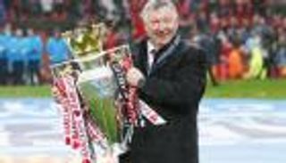 مكالمة غريبة أعادت لقب البريمييرليج لليونايتد بعد غياب