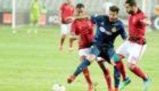 موسم الطيور المهاجرة.. لماذا فقد الأهلي عاشور وفتحي سريعا؟