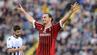 زلاتان إبراهيموفيتش مهاجم ميلان