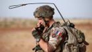 إعادة 3 جنود فرنسيين من أفريقيا لبلادهم عقب إصابتهم بكورونا