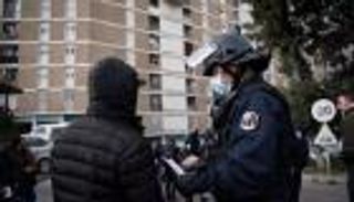 13 دولة أوروبية تحذر: تدابير كورونا تهدد الديمقراطية