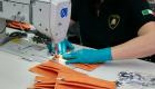 لدعم إيطاليا.. لامبورجيني تصنع كمامات بدلا من السيارات في عصر كورونا