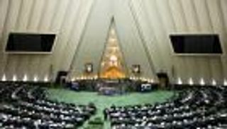 البرلمان الإيراني يفشل في عقد جلسته إلكترونيا.. لم يحضر أحد