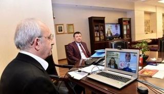 جانب من اجتماع قليجدار أوغلو مع رؤساء نقابات عمالية