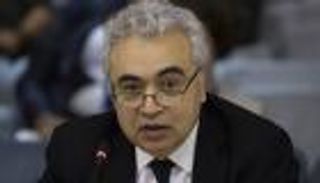 الطاقة الدولية: مخزونات النفط المتراكمة ستهزم تخفيضات أوبك+