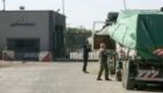 أغذية ومواد تعقيم.. واردات غزة تقفز 30% في مارس 