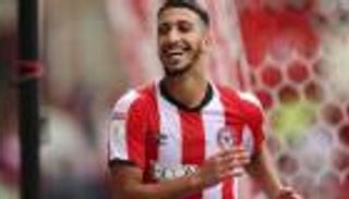 الجزائري بن رحمة ينضم لنادي مخالفي الحجر الصحي