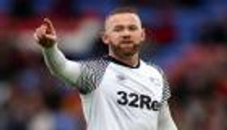 روني ضد الحكومة في أزمة رواتب البريمييرليج