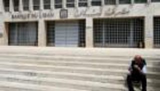 اقتصاد لبنان بين مطرقة الديون وسندان كورونا.. حكومة بيروت حائرة