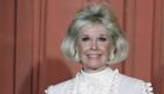 جوائز وتحف ممثلة أمريكية بـ3 ملايين دولار في مزاد