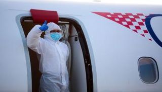 طائرة في مطار زغرب نقلت كرواتيين عائدين من إيطاليا