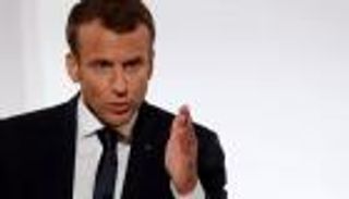 ماكرون يطلع الفرنسيين الخميس على مستجدات كورونا